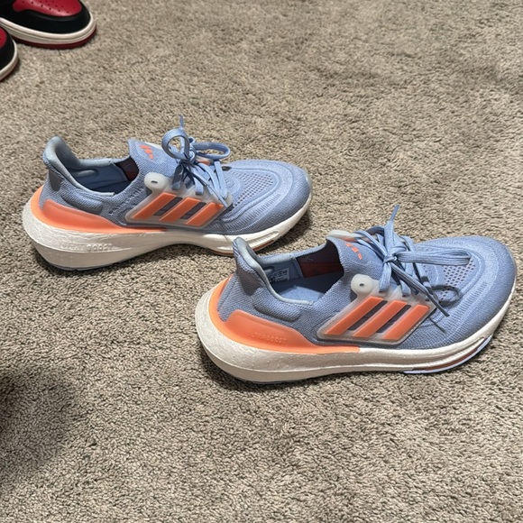 Adidas Ultraboost - Picture 4 of 6